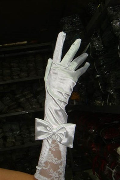 Перчатки с бантом и кружевом белые - фото 43431
