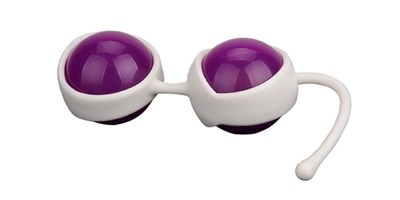 Вагинальный тренажер-шарики фиолетовые, на силиконовой белой сцепке, Д - 3,7см