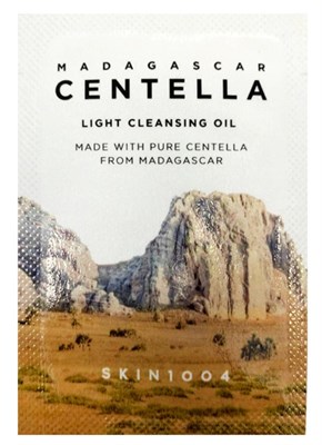 Очищающее масло с центеллой Madagascar Centella Light Cleansing Oil, 2ml