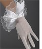 Перчатки белые с рюшами и бантом - фото 43406